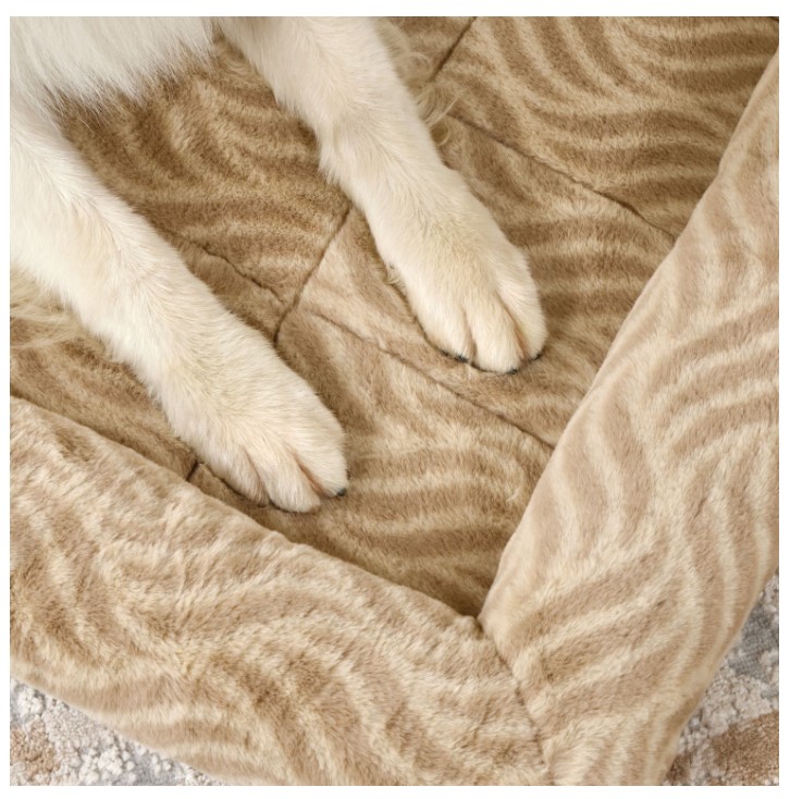Лежанка MidWest Deluxe Wave Bed для собак и кошек меховая (песочная)