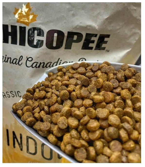 Сухой корм для кошек Chicopee CNL INDOOR (говядина)